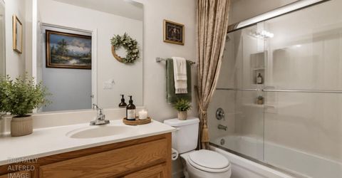 2271 Robert Gabriel Dr, Tracy, CA 95377 Photo