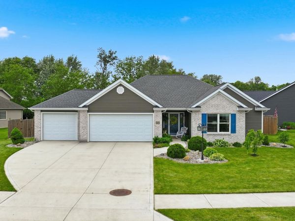 1489 Centerbrook Drive, New Haven, IN 46774