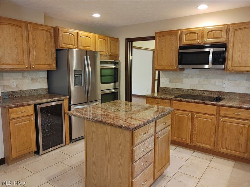 9364 Sunrise Court , Mentor, OH 44060 Photo 12
