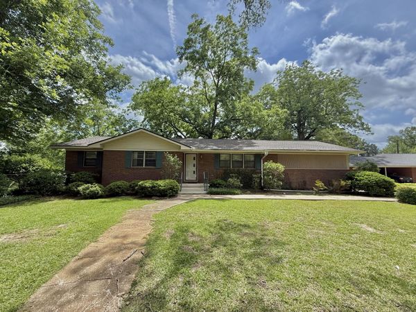 464 S Dunn, Eupora, MS 39744