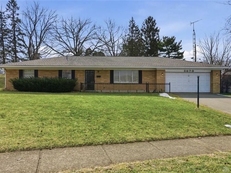 3070 Vale Drive, Kettering, OH 45420 Photo 2