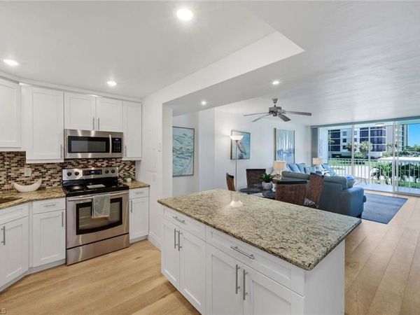 5 Bluebill AVE , Unit 208, NAPLES, FL 34108