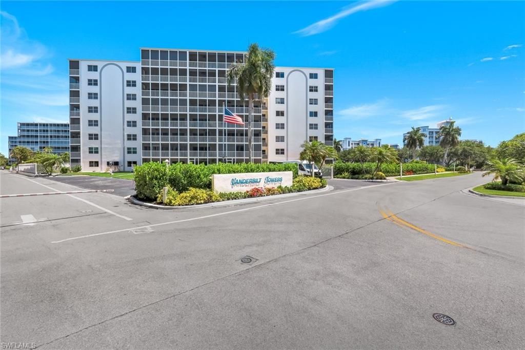 5 Bluebill Ave , Unit 208, Naples, FL 34108 Photo