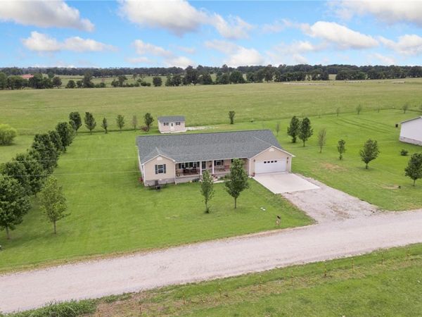 83 Old Carpenter Lane, Harrison, AR 72601