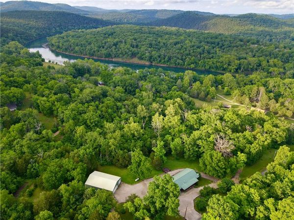 590 County Road 214 , Eureka Springs, AR 72631
