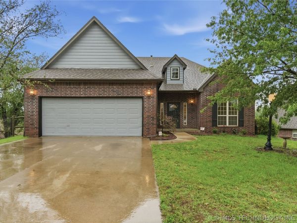 14178 N 108th East Avenue , Collinsville, OK 74021