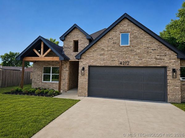 4212 SE Fairview Road , Bartlesville, OK 74006