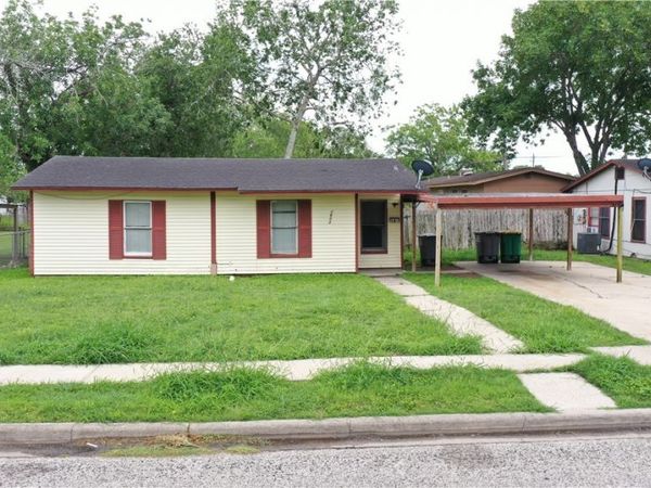2903 Wildwood Street , Victoria, TX 77901