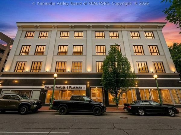 901 Quarrier Street, Charleston, WV 25301