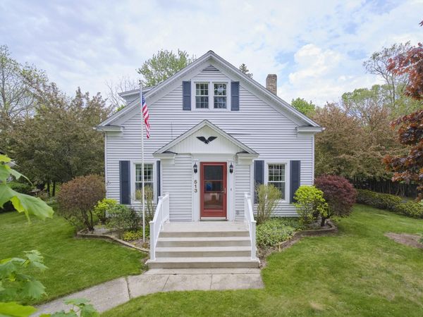 513 Oak Street, Manistee, MI 49660