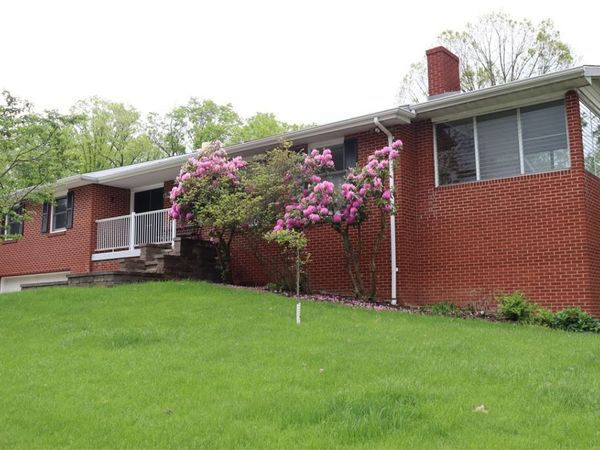 123 Hermitage Circle , Ligonier, PA 15658