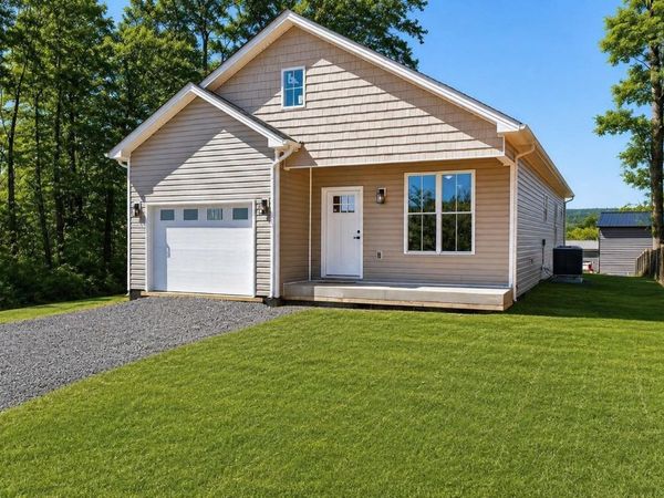 487 POCAHONTAS AVE, SHENANDOAH, VA 22849