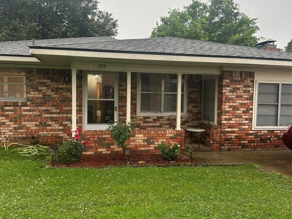 209 May Street , Calera, OK 74730