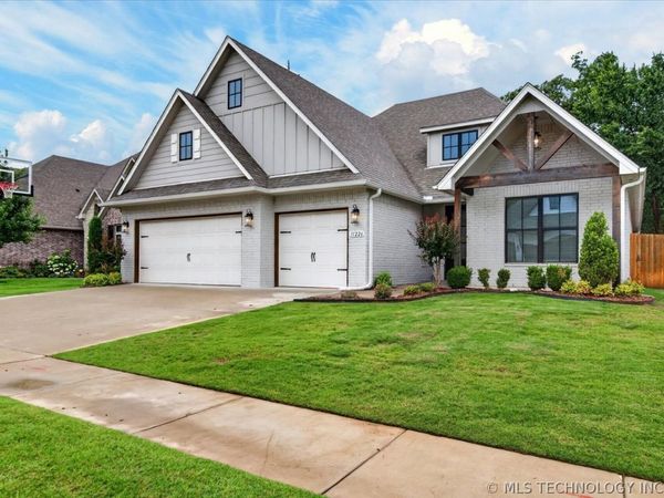11226 S Tamarack Street , Jenks, OK 74037