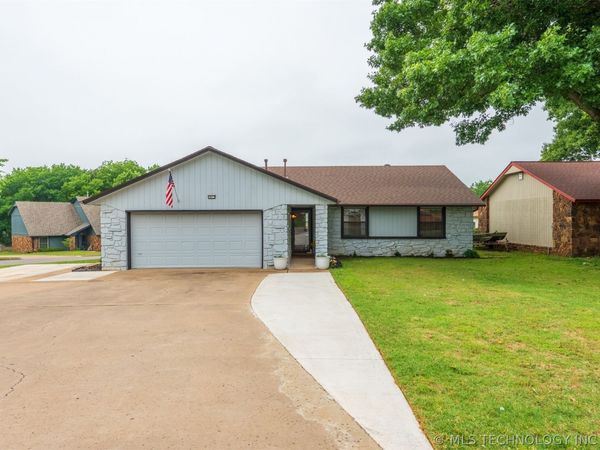 3612 S Redbud Drive , Sand Springs, OK 74063