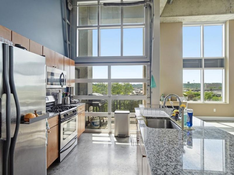 353 W 4th Street, Unit 401, Cincinnati, OH 45202 Photo 12