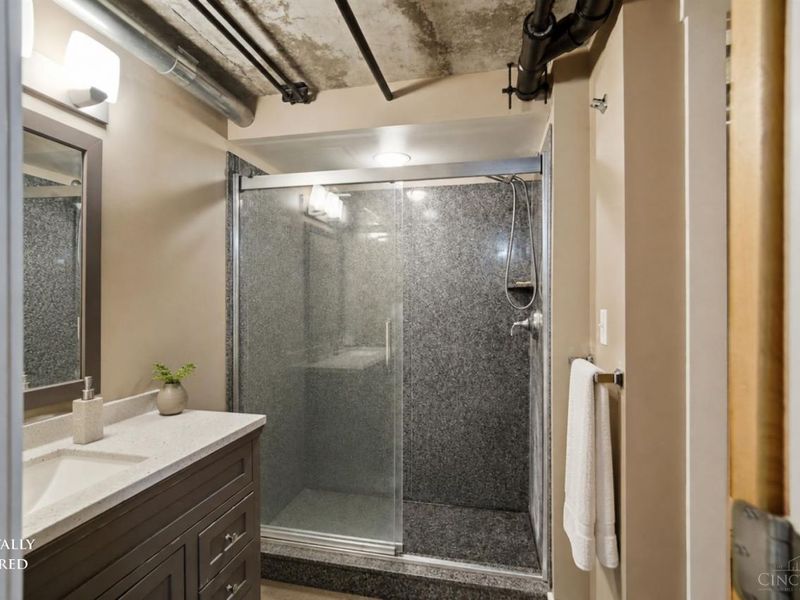 353 W Fourth Street, Unit 401, Cincinnati, OH 45202 Photo 13