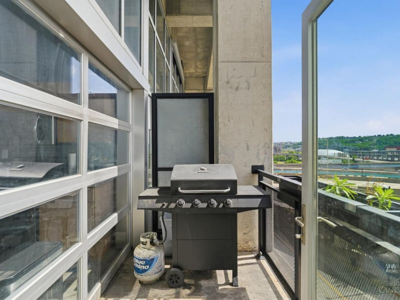353 W Fourth Street, Unit 401, Cincinnati, OH 45202 Photo 14