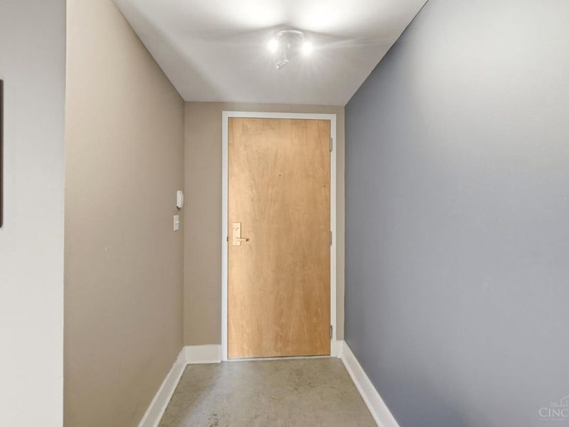 353 W Fourth Street, Unit 401, Cincinnati, OH 45202 Photo 3