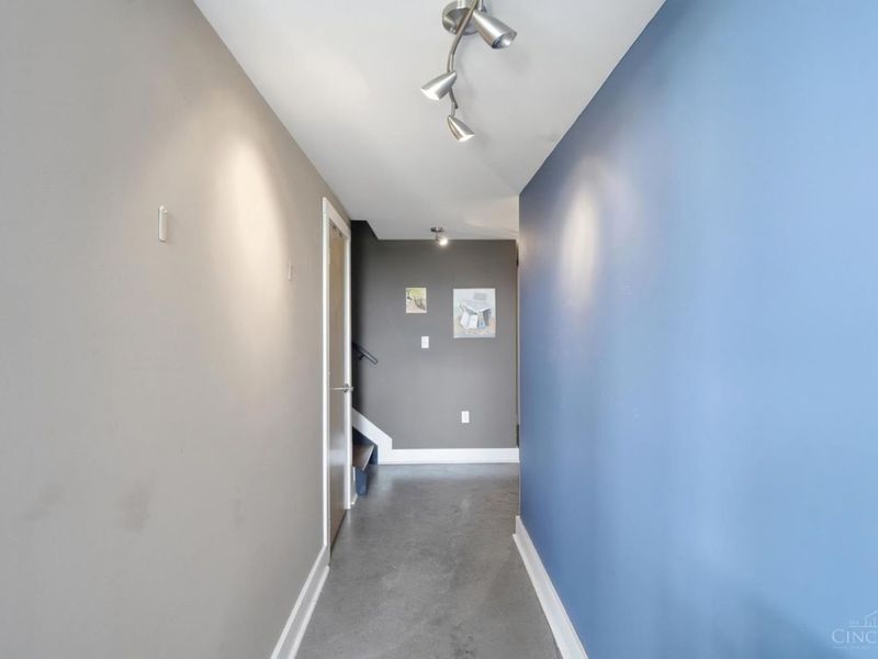 353 W Fourth Street, Unit 401, Cincinnati, OH 45202 Photo 4
