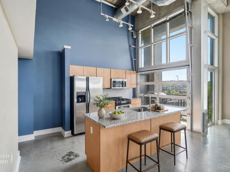 353 W Fourth Street, Unit 401, Cincinnati, OH 45202 Photo 5