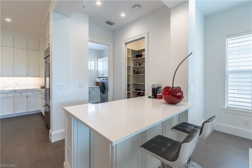16366 Corsica Way , Unit 201, Naples, FL 34110 Photo