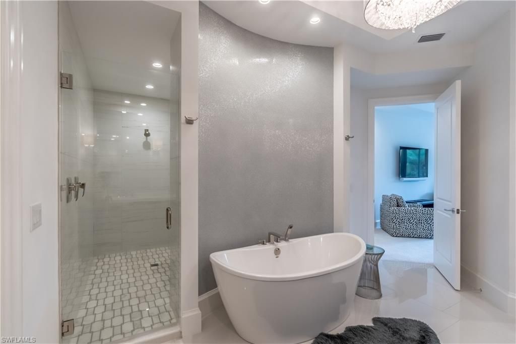 16366 Corsica Way , Unit 201, Naples, FL 34110 Photo
