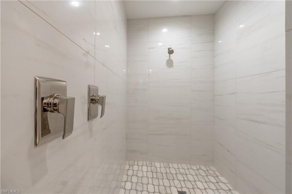 16366 Corsica Way , Unit 201, Naples, FL 34110 Photo