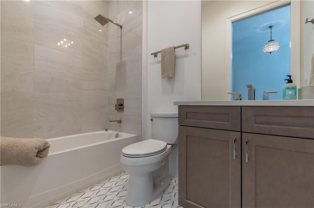 16366 Corsica Way , Unit 201, Naples, FL 34110 Photo