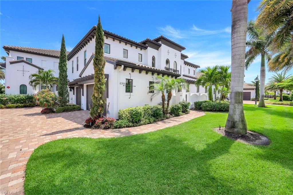 16366 Corsica Way , Unit 201, Naples, FL 34110 Photo
