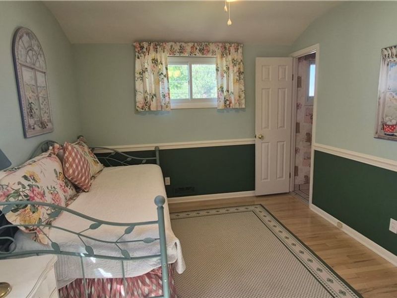 73 E Hillsdale Avenue, Seven Hills, OH 44131 Photo 18