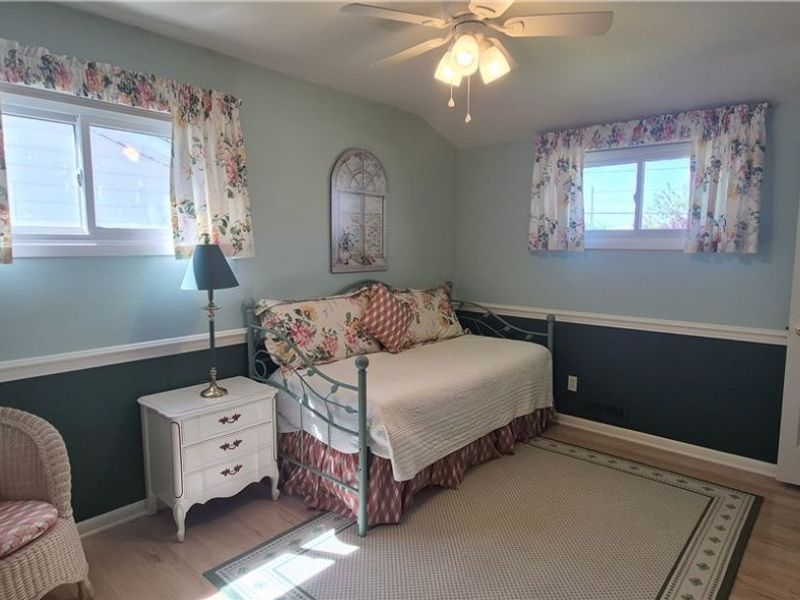 73 E Hillsdale Avenue, Seven Hills, OH 44131 Photo 20