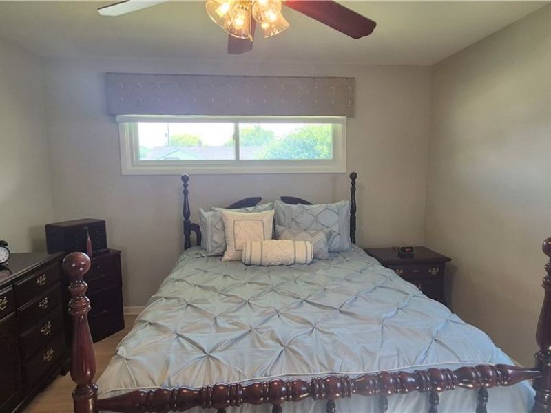73 E Hillsdale Avenue, Seven Hills, OH 44131 Photo 24