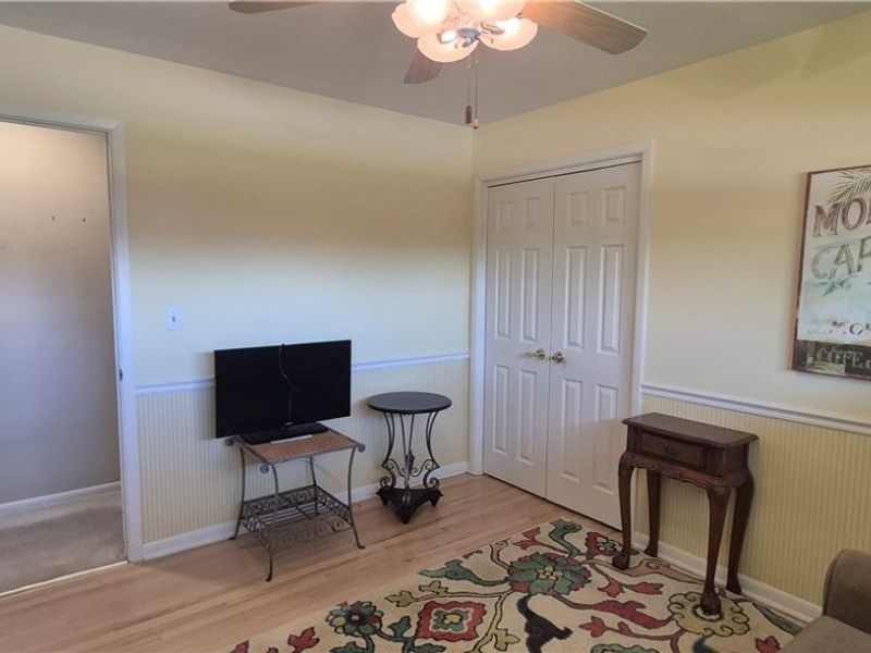 73 E Hillsdale Avenue, Seven Hills, OH 44131 Photo 28