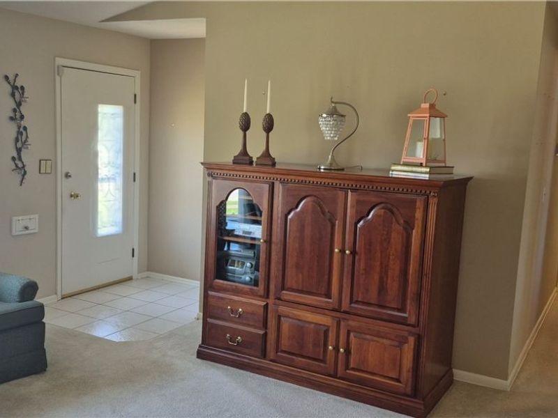 73 E Hillsdale Avenue, Seven Hills, OH 44131 Photo 6