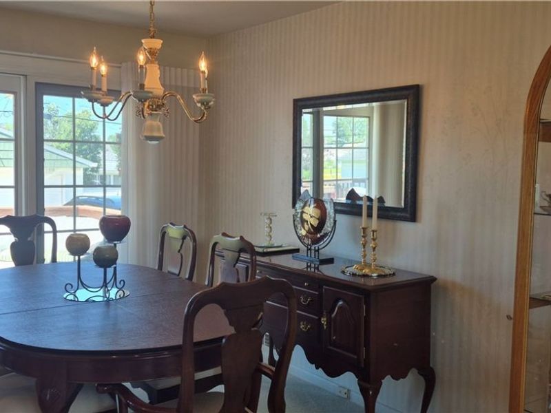 73 E Hillsdale Avenue, Seven Hills, OH 44131 Photo 7