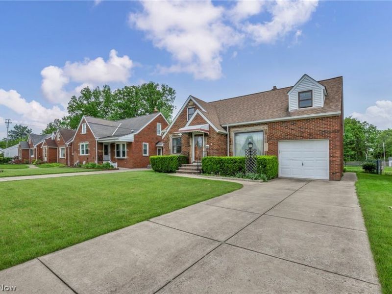 28110 Lake Shore Boulevard, Euclid, OH 44132 Photo 4
