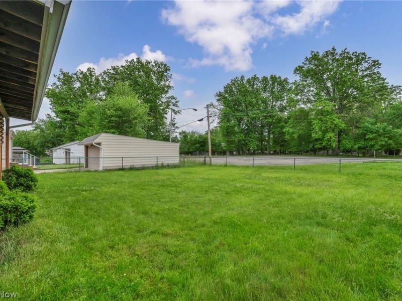 28110 Lake Shore Boulevard, Euclid, OH 44132 Photo 9