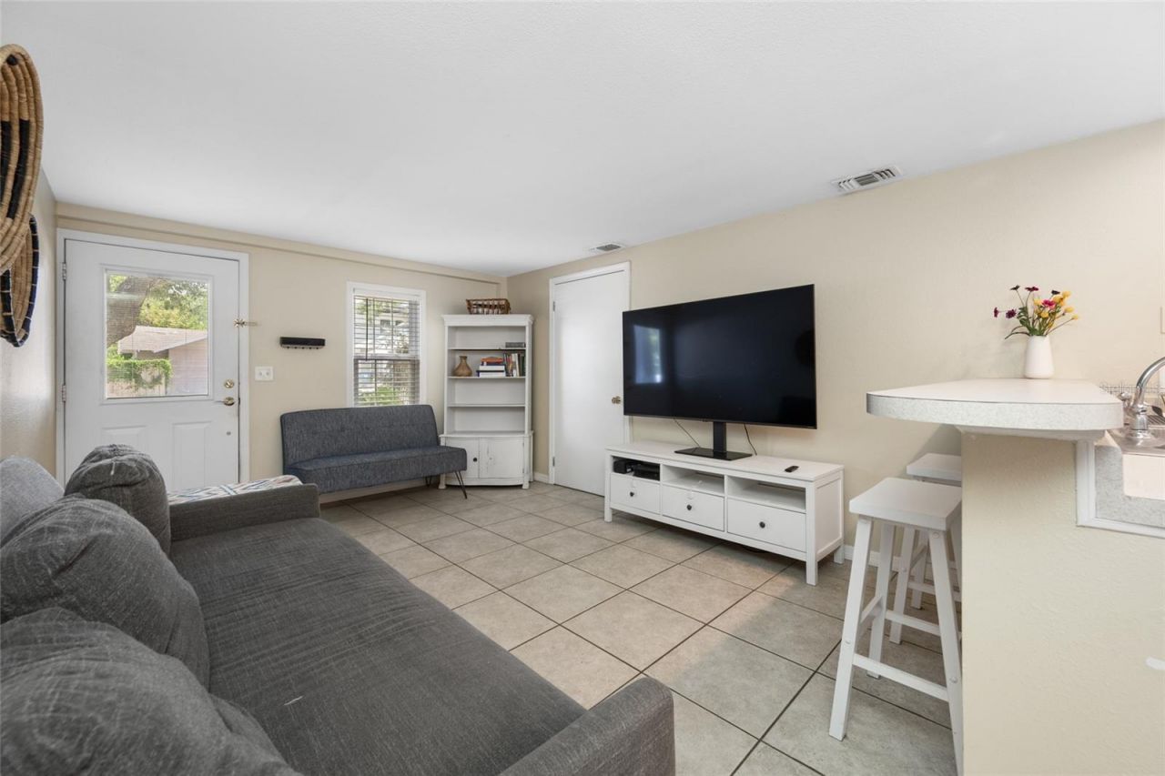 2415 11th Street N, Saint Petersburg, FL 33704 Photo