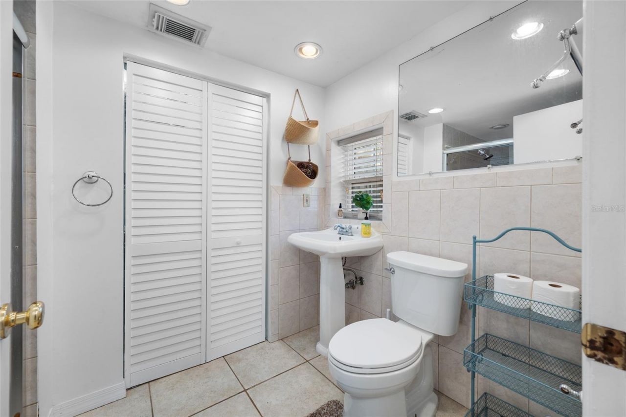 2415 11th Street N, Saint Petersburg, FL 33704 Photo