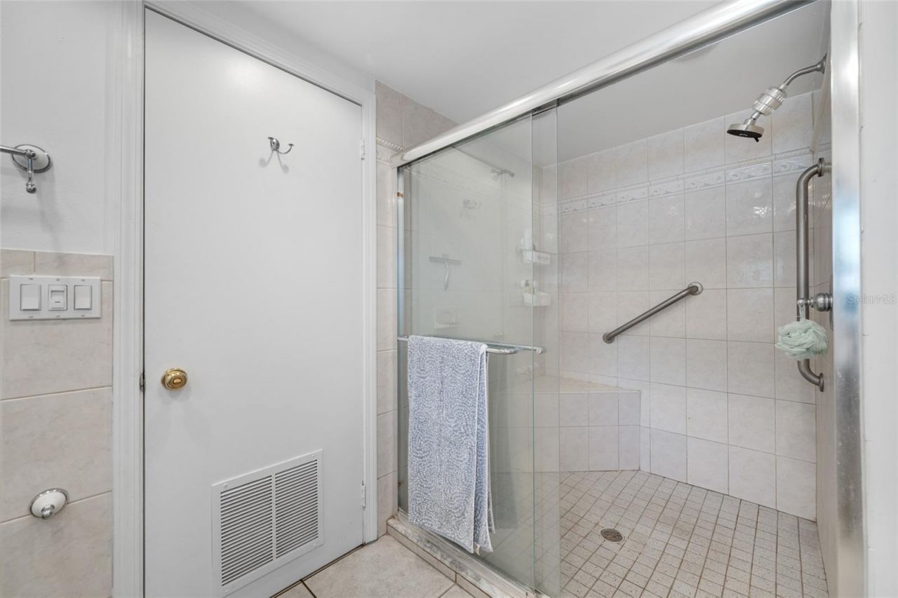 2415 11th Street N, Saint Petersburg, FL 33704 Photo