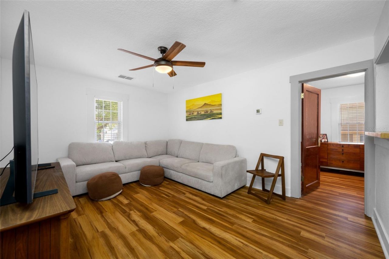 2415 11th Street N, Saint Petersburg, FL 33704 Photo
