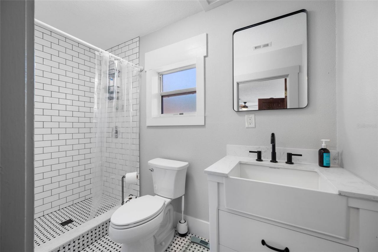 2415 11th Street N, Saint Petersburg, FL 33704 Photo