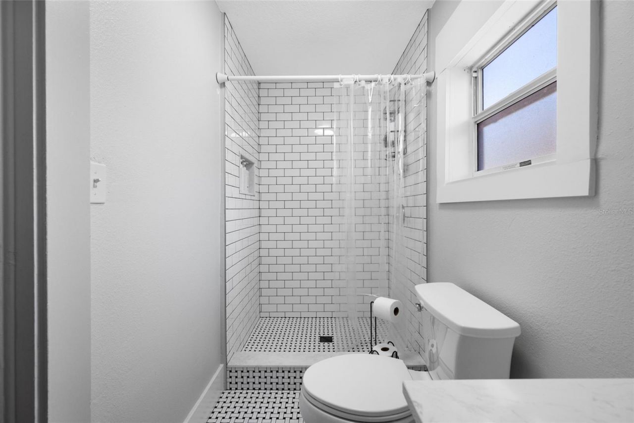 2415 11th Street N, Saint Petersburg, FL 33704 Photo