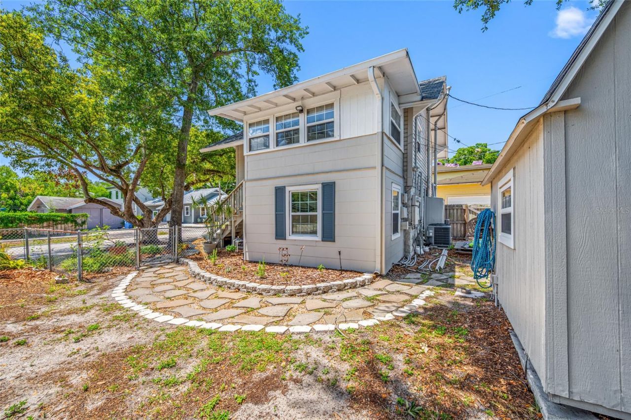 2415 11th Street N, Saint Petersburg, FL 33704 Photo