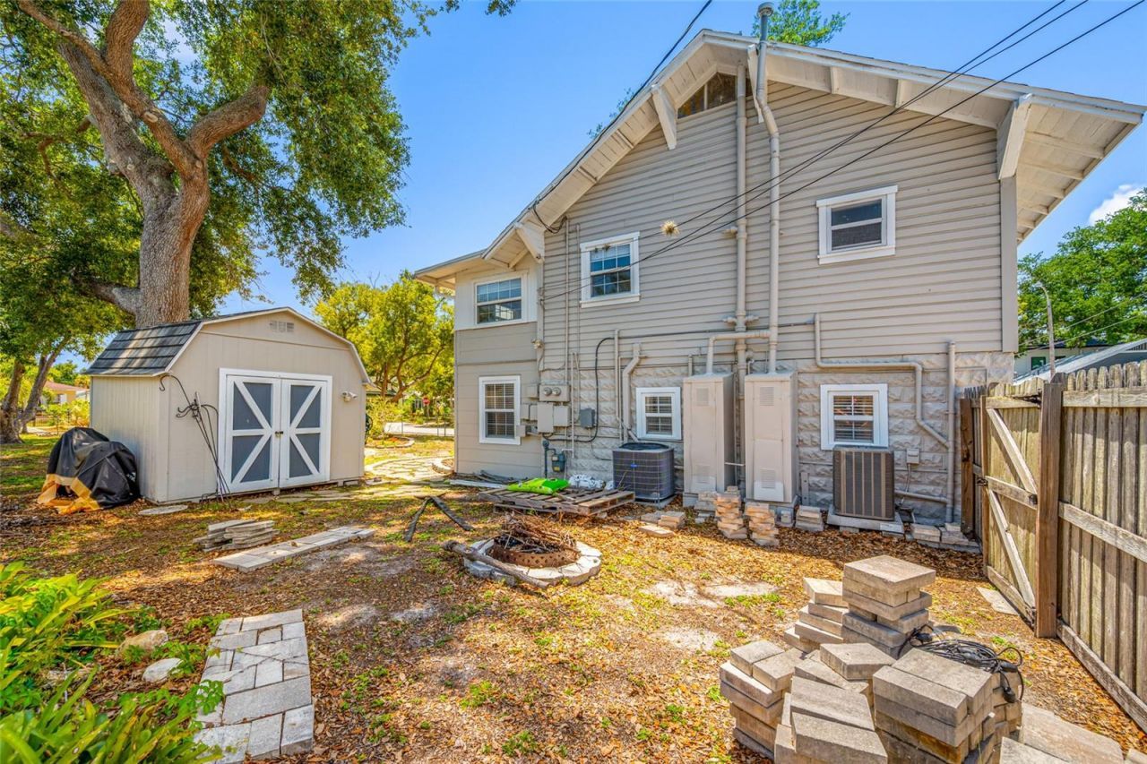 2415 11th Street N, Saint Petersburg, FL 33704 Photo