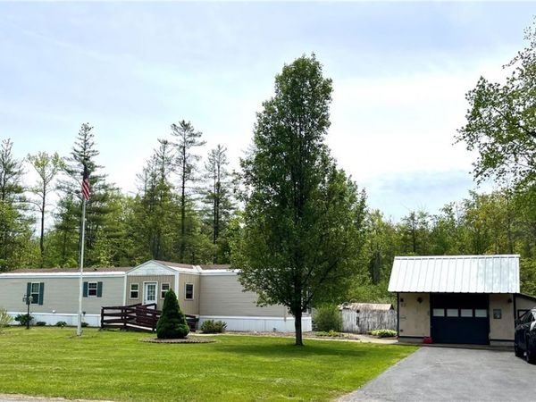 83 Stoney Robbey Road , Fulton, NY 13069