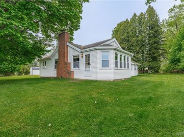 4441 E Lake Road, Wilson, NY 14172