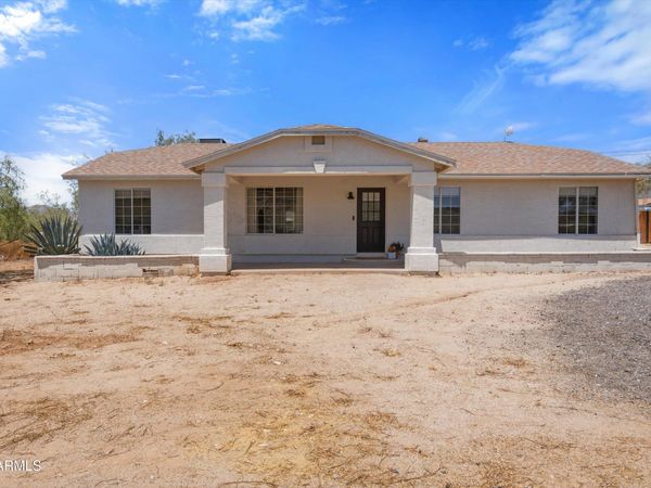 44814 N 10TH Street, New River, AZ 85087