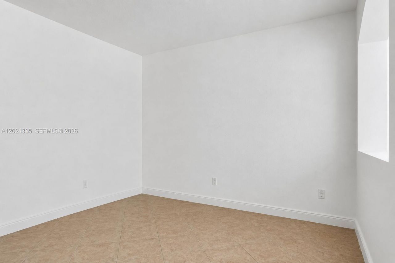 8121 NW 108th Pl, Doral, FL 33178 Photo